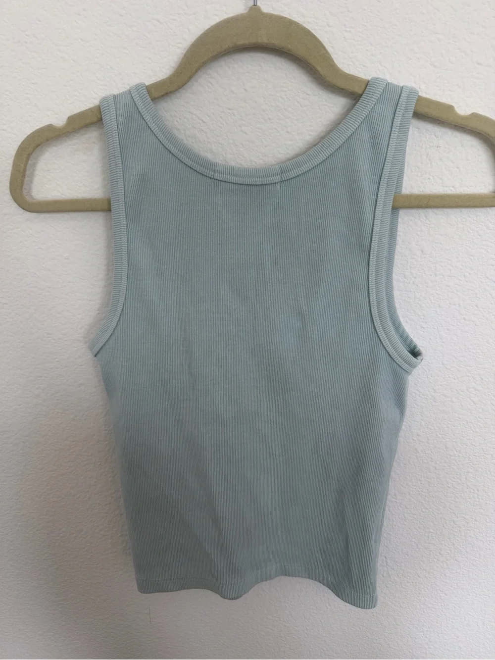 Perfect White Tee Ribbed v-Neck Tank Small - Picture 3 of 3